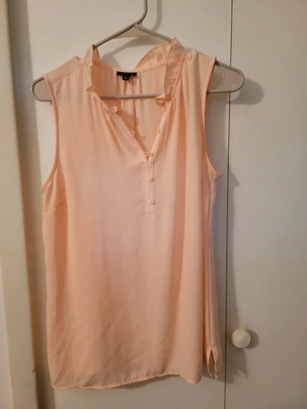 Talbots Button Tank - Picture 3 of 3